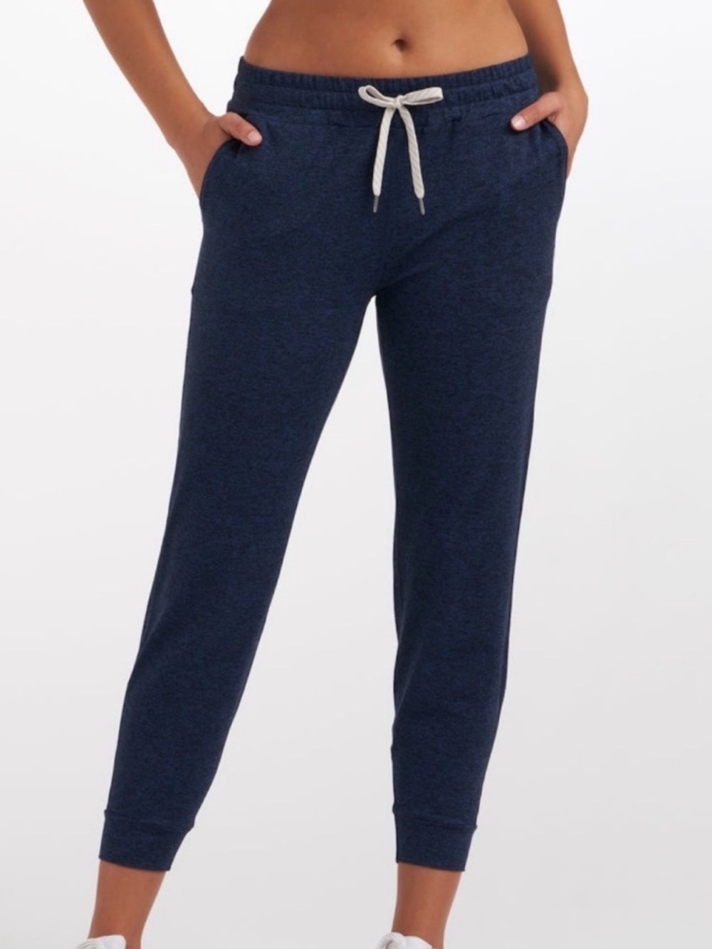 Vuori Women's Cropped Dreamknit Joggers